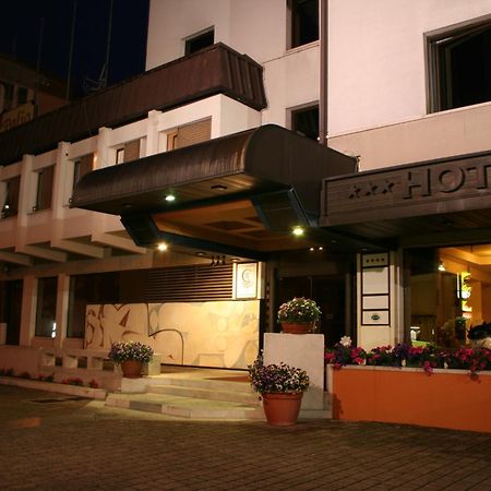 Hotel Casagrande Feltre Kültér fotó
