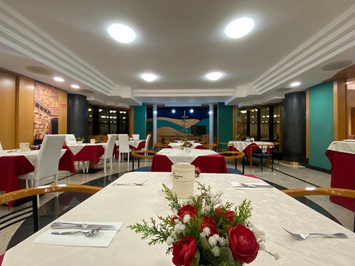 Hotel Casagrande Feltre Kültér fotó