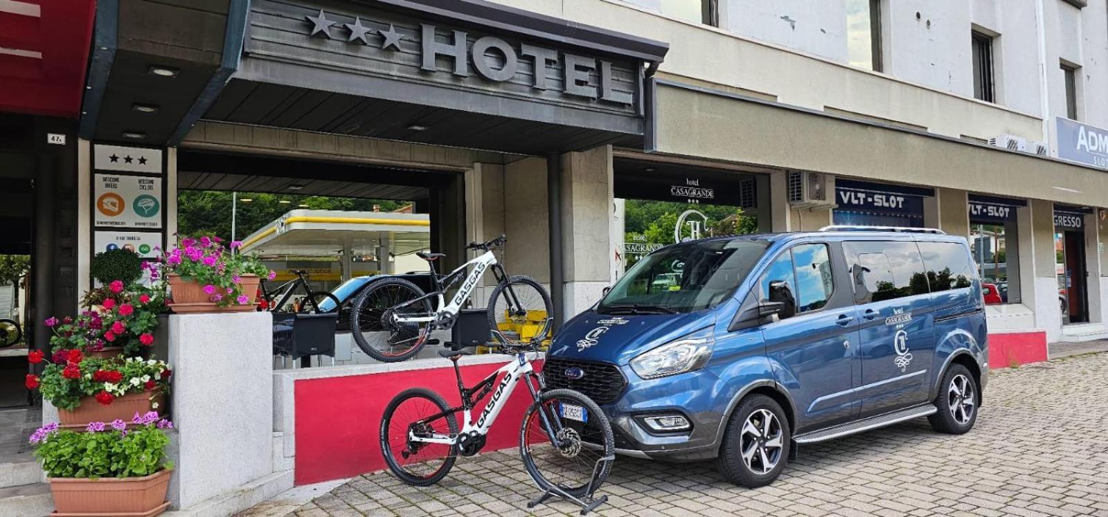 Hotel Casagrande Feltre Kültér fotó