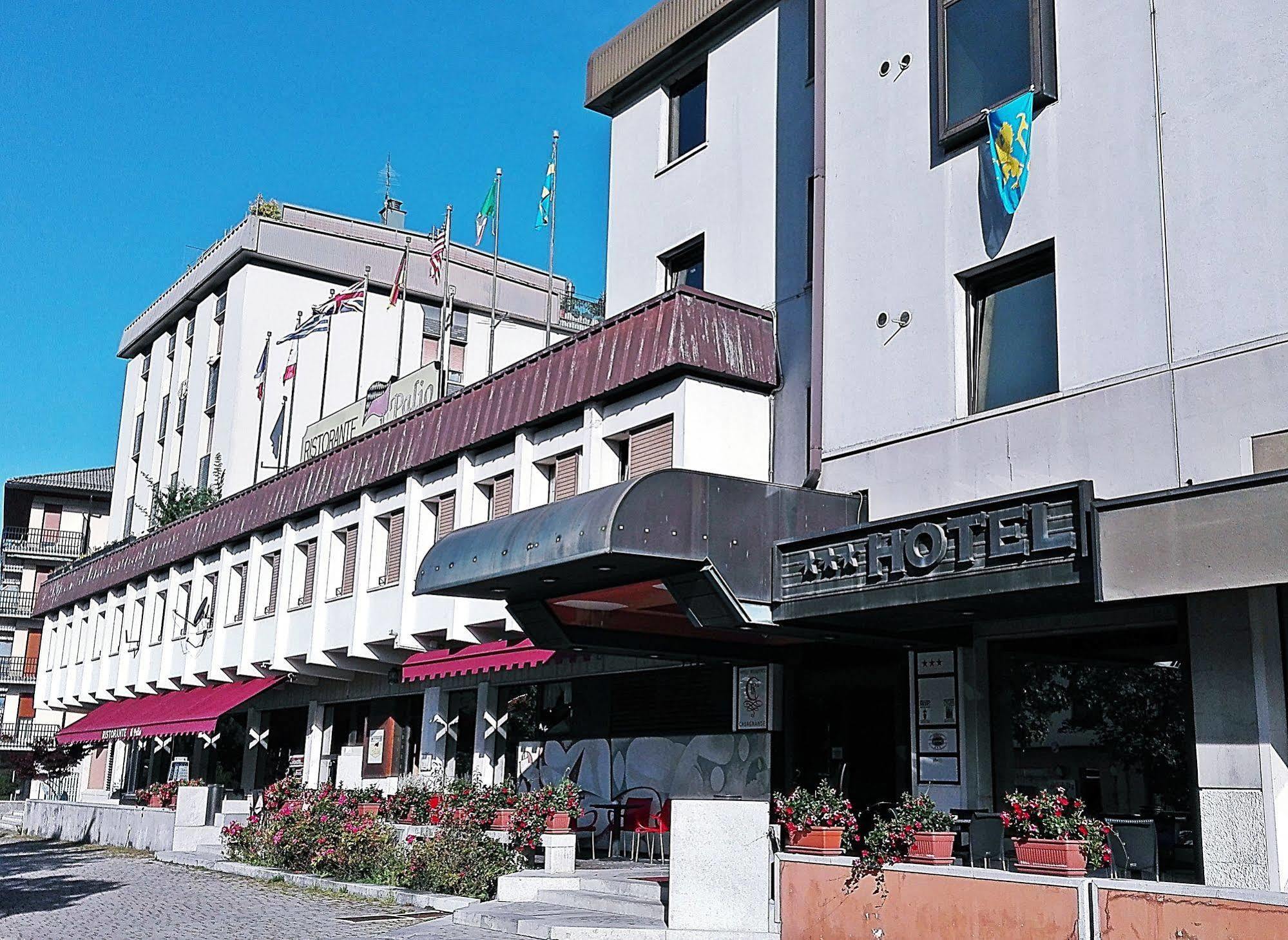 Hotel Casagrande Feltre Kültér fotó