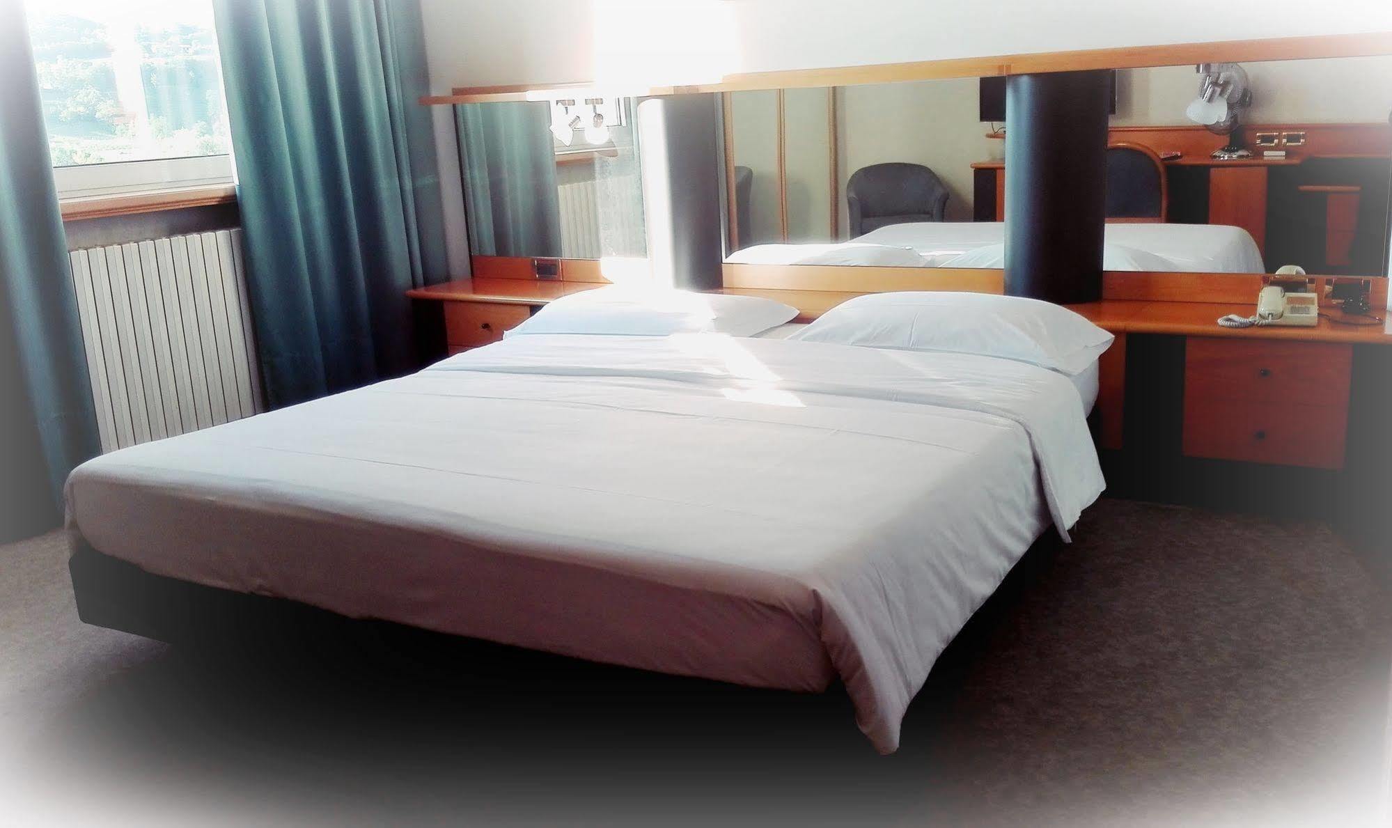 Hotel Casagrande Feltre Kültér fotó